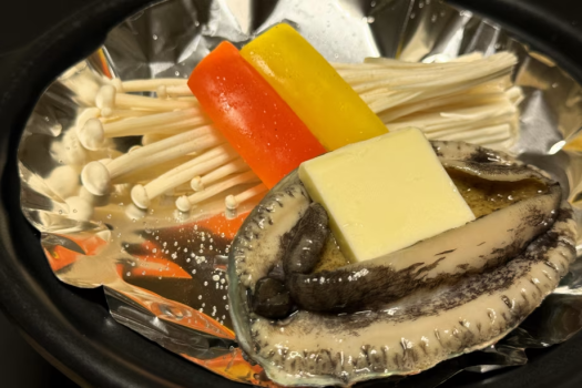 活鮑の踊バター焼き