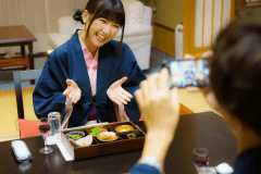 お食事は朝夕共にプライベートな離れで「お部屋食」！