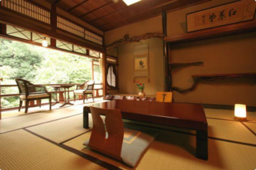 【本館10畳 トイレ付】昭和初期の本格的な建築美（31平米）