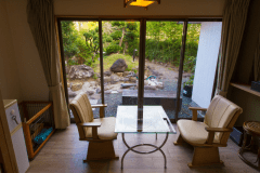 【愛犬宿泊可】　<部屋食> 温泉風呂付　和室2間客室+庭園を眺める広縁付き