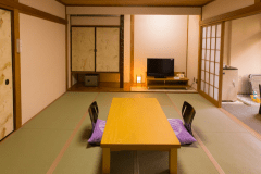 【愛犬宿泊可】　＜部屋食＞温泉風呂付　和室10畳+ゆとりの広縁付き