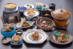 鮑の地酒蒸し付き　「季節の下賀茂プラン」　料理一例 夏季（7/18～8/31）は夏季専用メニューとなります
