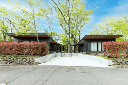 E Type　別棟＋リビング＋ベッドルーム＋シャワー・ドッグラン付き