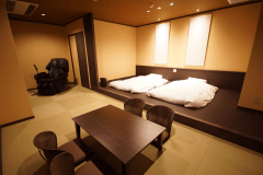 眺望ファミリー室：広めの間取りとなっており大人数でお寛ぎ頂けます。(露天風呂付き客室ではありません)