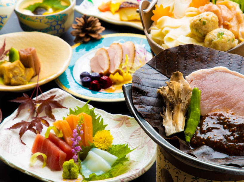 豚味噌朴葉焼や上州麦豚鍋など地元の味を堪能♪伊香保御膳