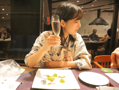 夕食フリードリンク。夕食のフリードリンクは山梨県産のワインがとくに充実しています。