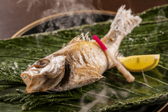 【名物！のどぐろの塩焼】パリッとした皮に、旨みを蓄えた柔らかな身。炭火で丁寧に焼き上げた至福の一品を