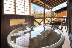 2023年改装【客室露天風呂付‐はなれ】爽やかな風を浴びながら、「生まれたての湯」に身をゆだねて。