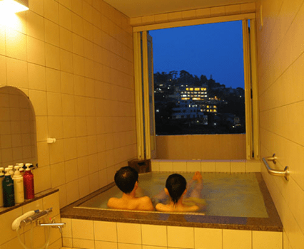 この宿泊費で何度も貸切風呂に入れるなんて！とカップルさんからも好評です♨