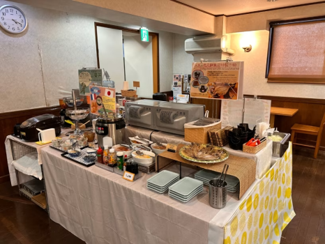 地下1階フロント奥の食堂