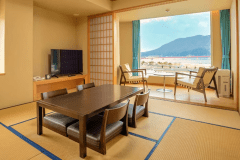 【オーシャンリゾートホテル&スパ うみんぴあ】客室：海風の和室