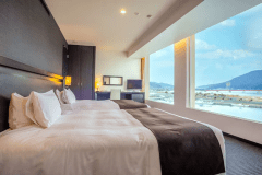 【オーシャンリゾートホテル&スパ うみんぴあ】客室：波音の和洋室