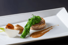 【オーシャンリゾートホテル&スパ うみんぴあ】2026春－本日のお肉料理－