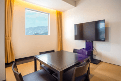 【オーシャンリゾートホテル&スパ うみんぴあ】客室：波音の和洋室