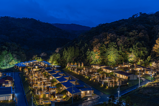 【素泊まり／ルームチャージ】温泉＆プール付き1棟貸切ヴィラ