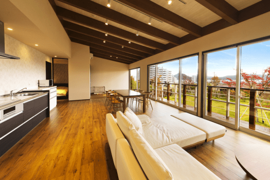 【スイートDOG】＜ペット可能客室＞総面積1,339㎡、客室温泉風呂（銀の湯）＋プライベートプール