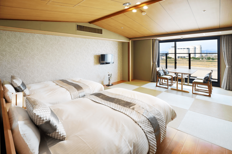 十八楼 禁煙 露天風呂付川側和モダンベッドルーム ツイン 布団1組 10畳 プランを選ぶ