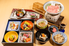 箱膳会席［季節により器･料理内容は異なります］