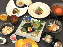 【事前カード決済限定】☆季節の味わいプラン☆朝夕お部屋食・半露天風呂付