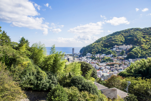 レクトーレ熱海小嵐からは海と山どちらも一望いただけます。