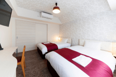 スタンダードツイン　＝禁煙＝　18.8平米　シンプルなインテリアでゆったりとしたお時間をお過ごしいただけます。