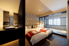 ファミリーツインルーム【和洋室】　＝禁煙＝　31.5平米　グループ旅行やファミリーでのご利用に最適です。正ベッドが2台あるお部屋なので、計4名様までご利用いただけます。