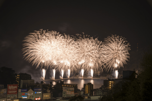 【本館/別館】【花火大会】屋上の桃山テラスからは熱海海上花火大会もお楽しみいただけます♪