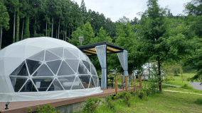 グランピングドームテント