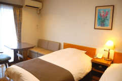 【禁煙ツイン】東館洋室32㎡ベッド2台【バス・トイレ付】