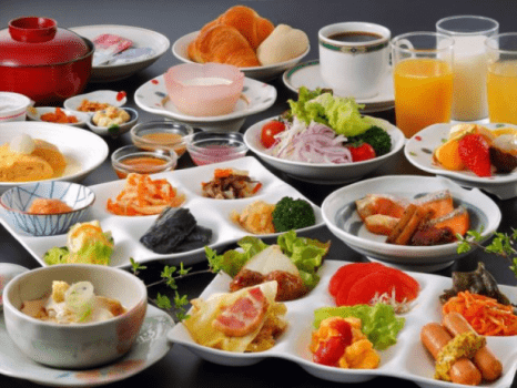 朝食は郷土料理、野菜を中心としたヘルシーなビュッフェ　※イメージ