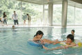 期間限定オープンの屋内温水プール「アフロス」