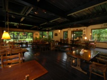 ご夕食は雰囲気のある別棟 自然レストランで・・・ ご夕食は雰囲気のある別棟 自然レストランで・・・