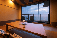 ＜本館特別室　半露天風呂付き客室　碧～ao～＞