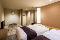 【デラックス・ツイン】冬には畳スペースにこたつを