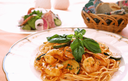 【Lunch】プロヴァンス（ホテルそよかぜ特製　ビーフカレーまたは、小エビのトマトクリームパスタ）