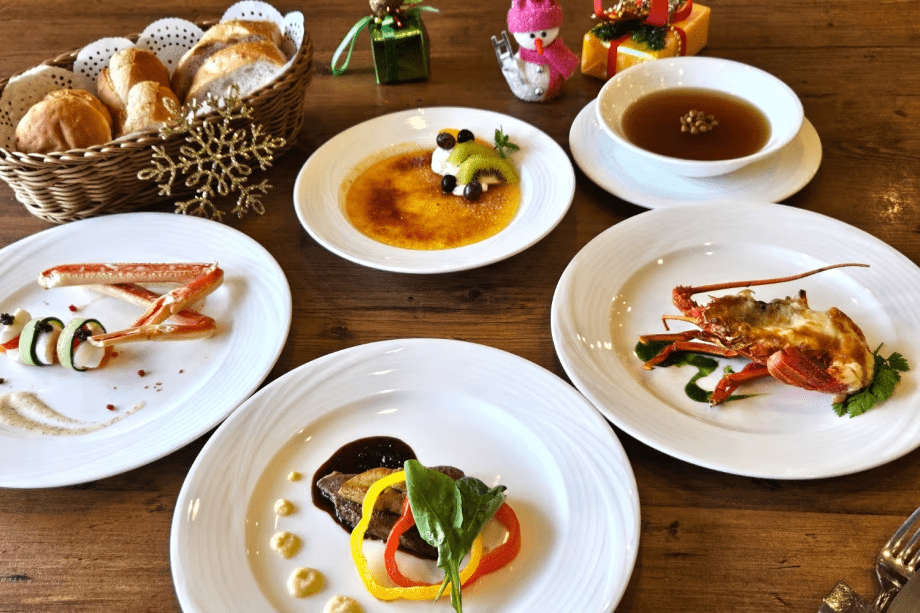 【クリスマスディナーフルコース】2025年の日程限定、スペシャルディナーをお愉しみください