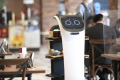 ネコ型のお給仕ロボット！！