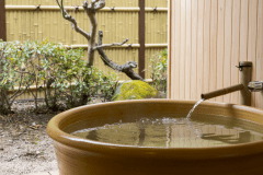 露天釜風呂でたゆたう・庭付きスイートルーム（和洋室）禁煙室