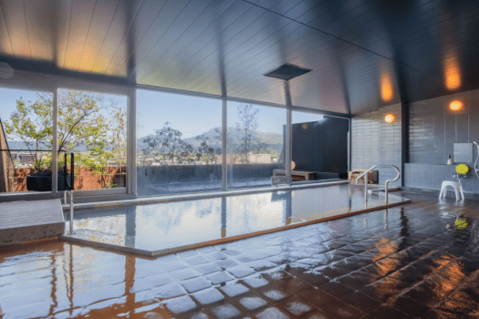 【1泊2食付】源泉かけ流し温泉で静養湯旅｜夕食フリードリンク＆宿泊者専用ラウンジ付