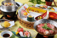 [One night stay with two meals included] "Small meal plan" for those with small appetites Chef's recommendation: Kaiseki Kaiseki that delights both the eyes and the palate at Kakayama, 2026/4/1～