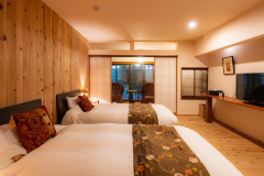 最もグレードが高い「宵待草(よいまちぐさ)」は木のぬくもりを感じる和モダンの落ち着いた造り。
まるで離れのような贅沢な空間で、格別なひとときをお過ごしください。 最もグレードが高い「宵待草(よいまちぐさ)」は木のぬくもりを感じる和モダンの落ち着いた造り。
まるで離れのような贅沢な空間で、格別なひとときをお過ごしください。