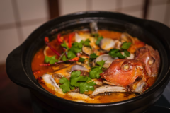 【ブイヤベース】 「常磐もの」の新鮮な魚介をふんだんに使い、特製スープで仕込んだブイヤベースをメインに、前菜やお肉などをコースに盛り込んだご夕食をご用意いたします。
旨みがたっぷり詰まったブイヤベースのスープの〆はリゾットとしてお楽しみください。 【ブイヤベース】 「常磐もの」の新鮮な魚介をふんだんに使い、特製スープで仕込んだブイヤベースをメインに、前菜やお肉などをコースに盛り込んだご夕食をご用意いたします。
旨みがたっぷり詰まったブイヤベースのスープの〆はリゾットとしてお楽しみください。