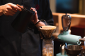 花かんざし内に構えるカフェ。
日替わりでご用意するこだわりのスペシャルティコーヒーやお抹茶などのお飲み物、甘味などをご用意しております。