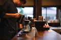 花かんざし内に構えるカフェ。
日替わりでご用意するこだわりのスペシャルティコーヒーやお抹茶などのお飲み物、甘味などをご用意しております。