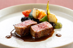 【強羅 風の音】プレミアム夕食コース<ステッラ-Stella->
その日に仕入れた魚介と、ブランド牛の日替わり肉料理、
     最上級イタリアンコースをWメインにて。
    どの季節にお越しいただいても風の音の味でおもてなしいたします。
 (画像はイメージです) 【強羅 風の音】プレミアム夕食コース<ステッラ-Stella->
その日に仕入れた魚介と、ブランド牛の日替わり肉料理、
     最上級イタリアンコースをWメインにて。
    どの季節にお越しいただいても風の音の味でおもてなしいたします。
 (画像はイメージです)