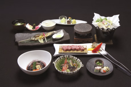 【風木立の川辺　紫明館】ご夕食｜スタンダードコース《MINAKAMI》2025年夏イメージ（6月～8月）