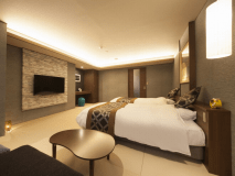 ＜月～TSUKI～＞和室ツインシモンズのセミダブルベット＋シャワールーム付