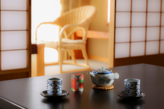 Twin Bedroom + Japanese-style Room／non-smoking