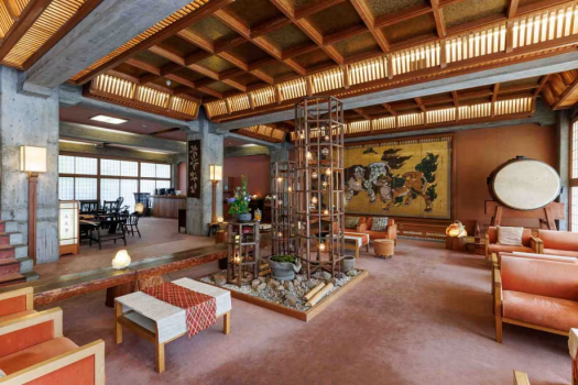 入り口から一歩足を踏み入れるとそこはモダンクラシックの世界