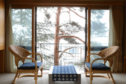 Japanese-style Room (10 + 7 tatami mats）／non-smoking